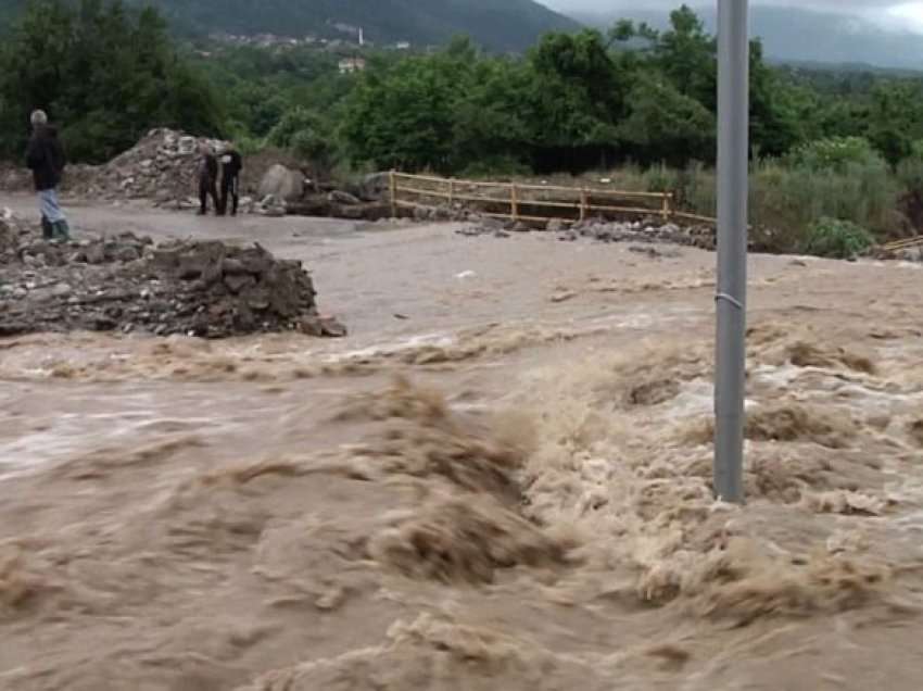 Reshjet e shiut – paralajmërohen vërshime në zonën e Dukagjinit