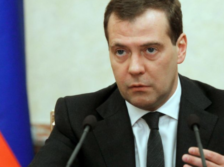 Medvedev: Nuk do të lejojmë që fqinjët tanë të përdorin armë bërthamore