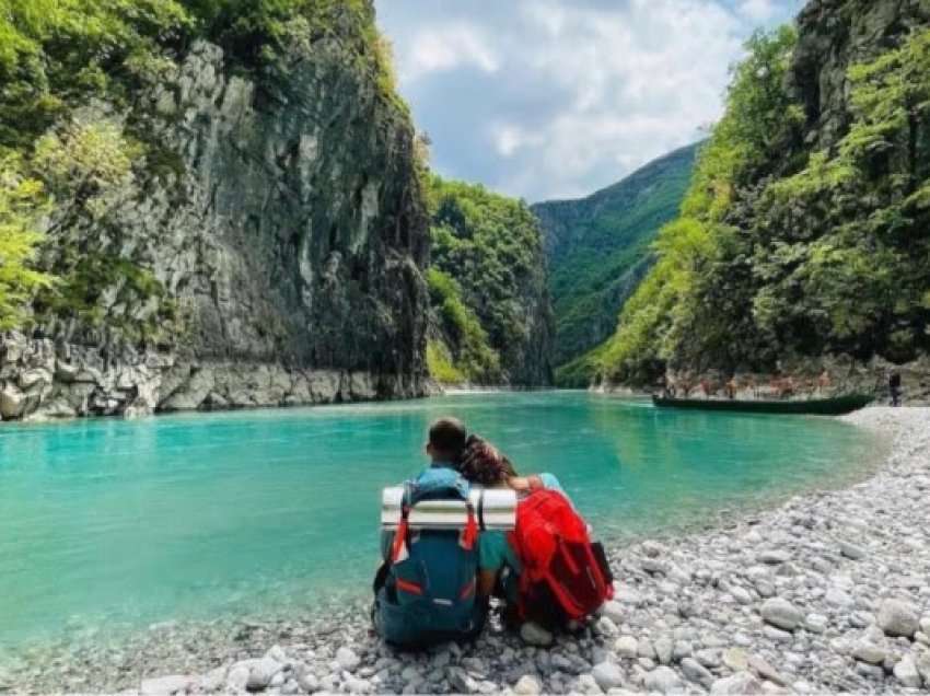 ​Sezoni turistik në Shqipëri, dyfishohen të ardhurat dhe rritet numri i turistëve të huaj