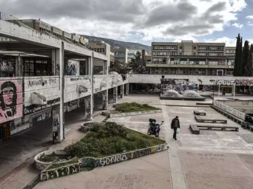 Bastiset për trafik droge një universitet në Athinë, arrestohen dhjetëra persona