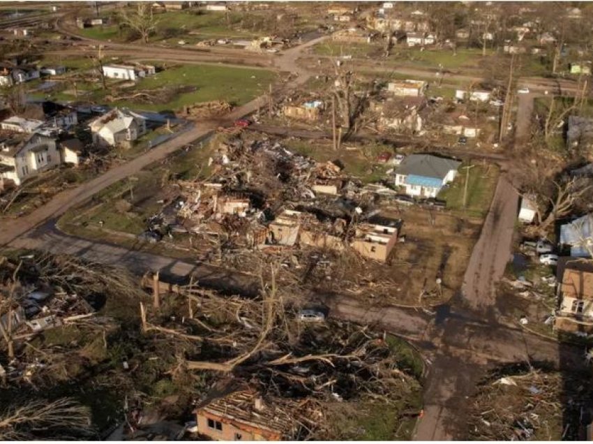 Tornadot në SHBA, numri i të vdekurve rritet pasi stuhitë ekstreme i prekin disa shtete