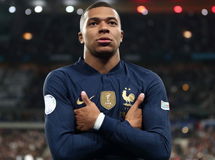 Mbappe del në krahë të Lukakut