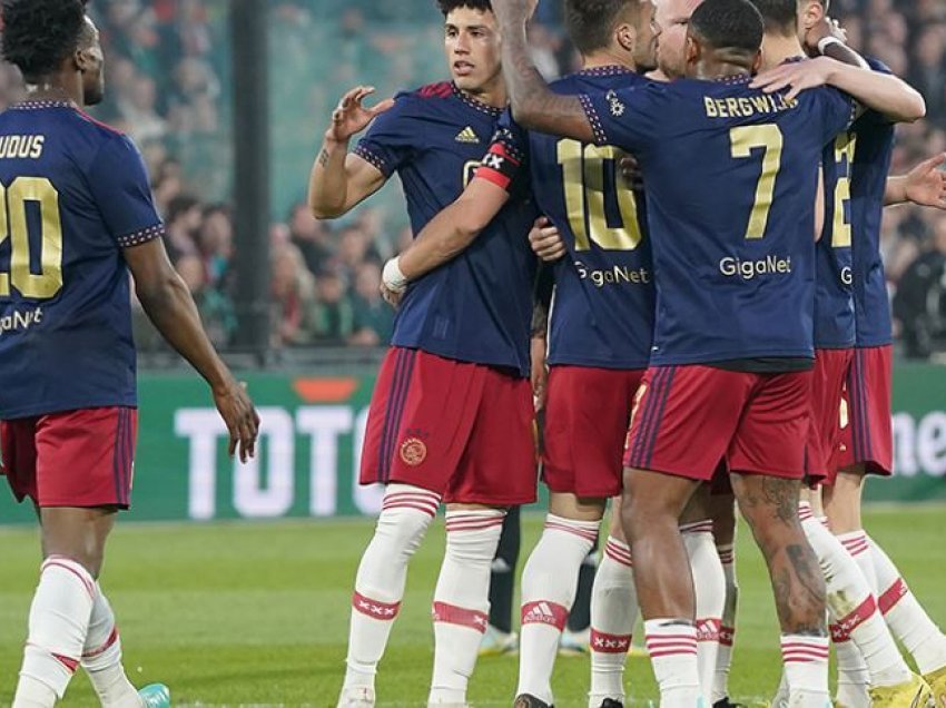 Ajax triumfon mes “dhunës”