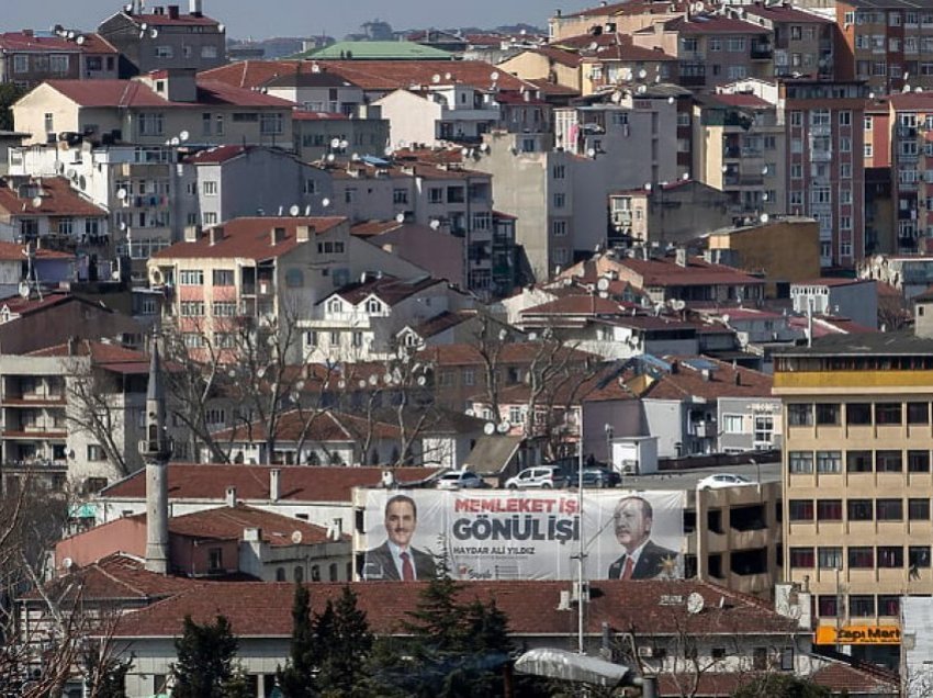 Në pjesët qendrore të Stambollit, më shumë se 3.500 ndërtesa rrezikohen nga shembja