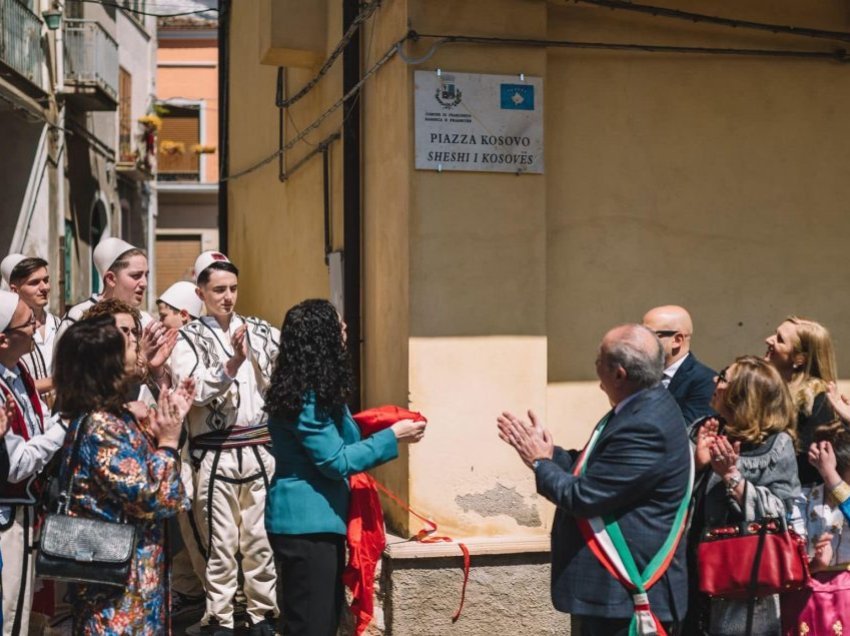 Osmani në Kalabri nderohet me çmimin “Gjergj Kastrioti”, inaugurohet edhe sheshi me emrin “Kosova