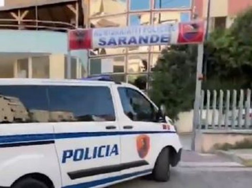 Nga makina e lënë anës rrugës e deri te sendet e gjetura, flet e ëma e 46-vjeçarit të zhdukur në Sarandë 