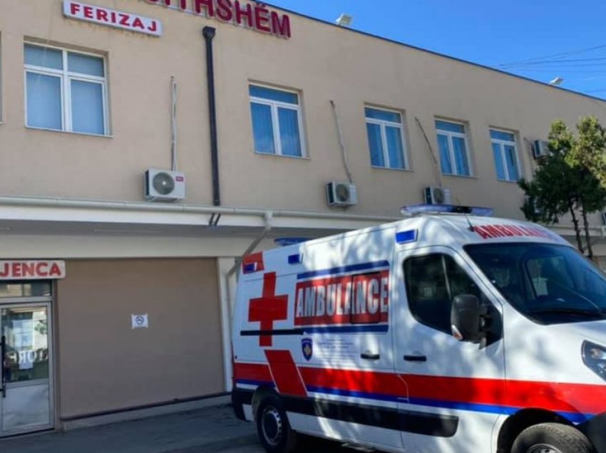 Ndodh edhe kjo, të fejuarit rrahën mes vete – bëhen për spital