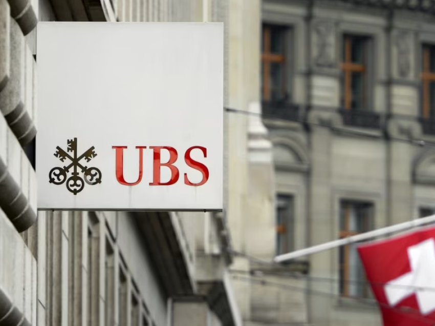 Rezerva Federale miraton blerjen nga banka UBS të filialeve amerikane të bankës Credit Suisse