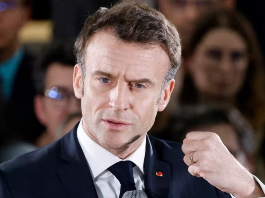 Macron nënshkruan ligjin për reformën në pensione, pavarësisht protestave