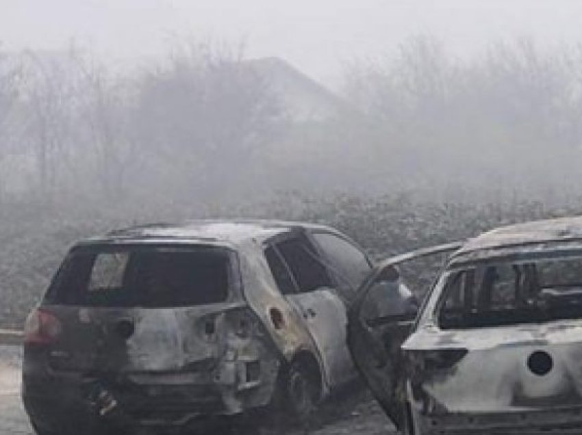 E konfirmon policia: Një qytetarit në veri iu dogjën tri vetura, nuk ishin me targa RKS