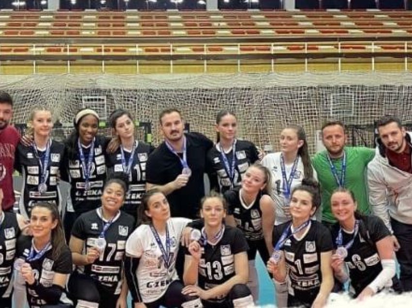 Fer Volley: Kur nuk mëson nga historia ajo përsëritet!