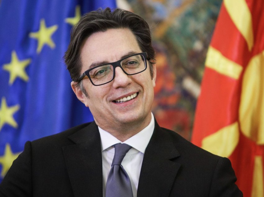 Presidenti Stevo Pendarovski uron myslimanët Bajramin e Fitrit