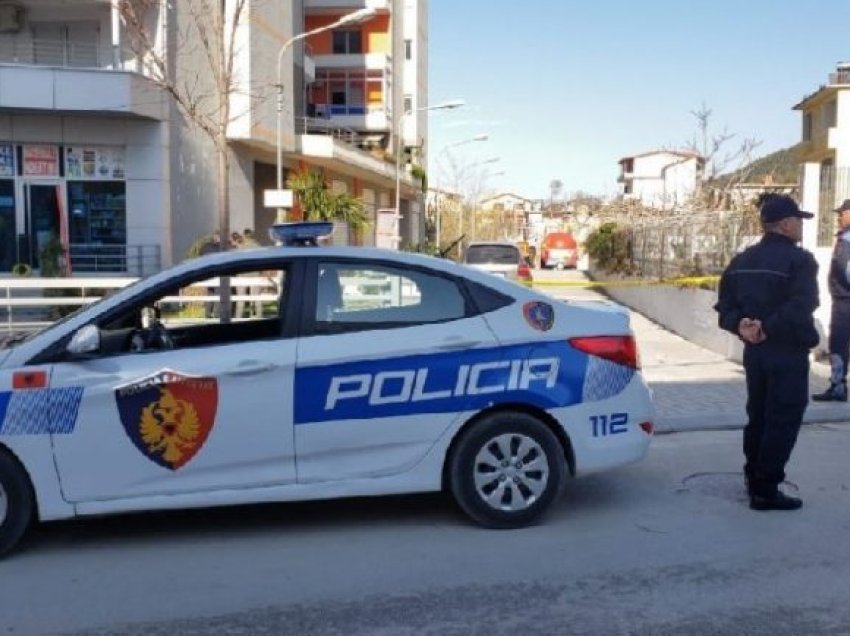 39-vjeçarja kërcënohet dhe plagoset në kokë, policia identifikon autorin, dyshohet se e përndoqi gruan për disa ditë