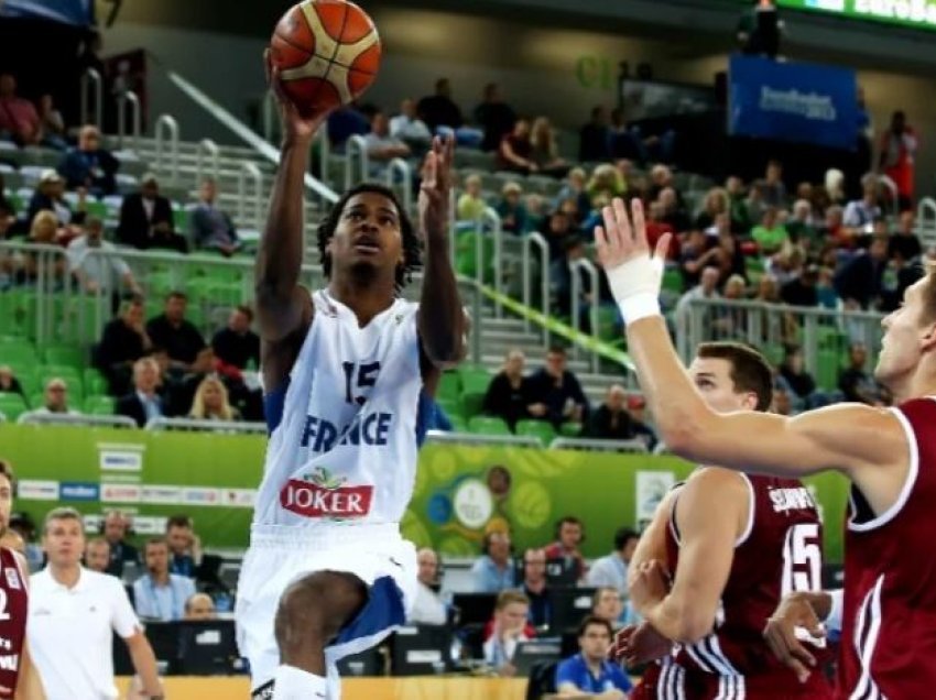 Basketbollisti francez pëson goditje në tru gjatë stërvitjes