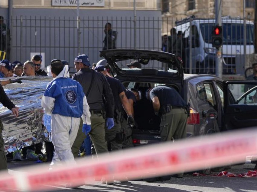 Pesë persona goditen nga një veturë në Jerusalem, policia në kërkim të sulmuesit – publikohen pamjet rrëqethëse