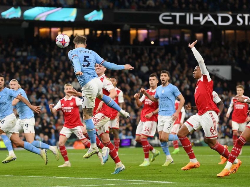 Manchester City shkatërron Arsenalin e Xhakës 