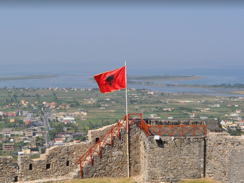 ​Kalaja e Lezhës do të ndriçohet, së shpejti mund të vizitohet edhe natën