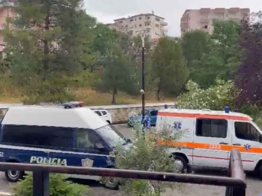 Gjendet pa shenja jete në banesë 76-vjeçari, dyshohet për vetëvrasje