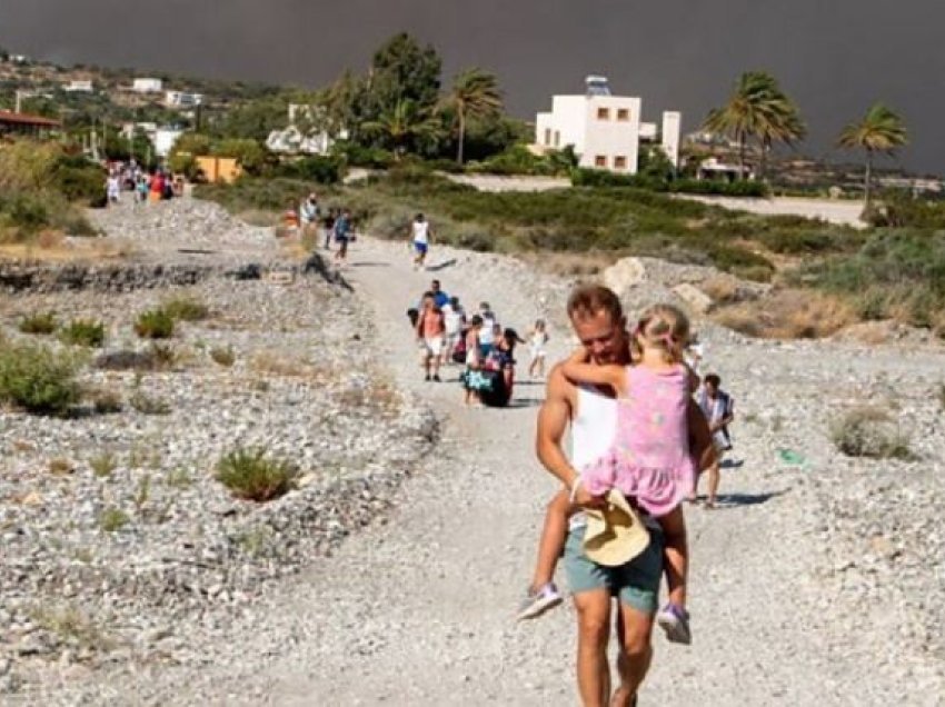 Pushime falas vitin tjetër, dëmshpërblehen turistët që përjetuan tmerrin në zjarret e Rodosit