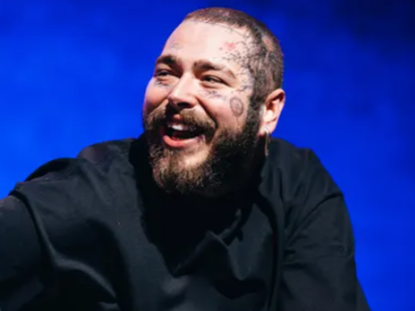 Post Malone thotë se shkruan tekstet më të mira të këngëve të tij në tualet