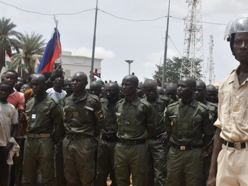 Blloku afrikan thotë se ka një plan për ndërhyrje të mundshme në Niger