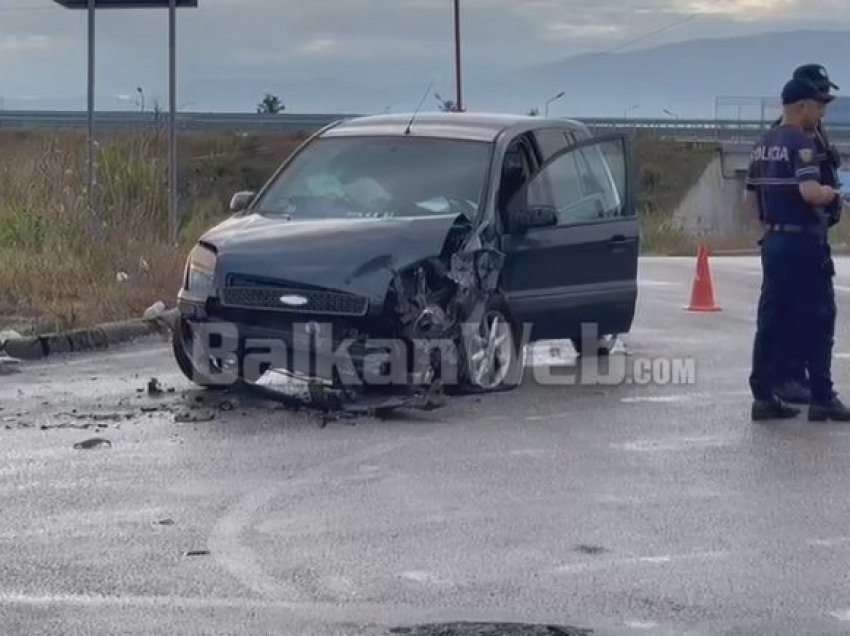 Aksidenti në Fier, përplasen dy automjete, policia: 10 të lënduar