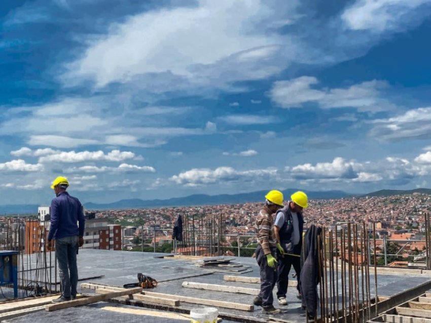 Lëndohet punëtori i kompanisë ‘Niti Construction’ në Suharekë, dërgohet me urgjencë në spital