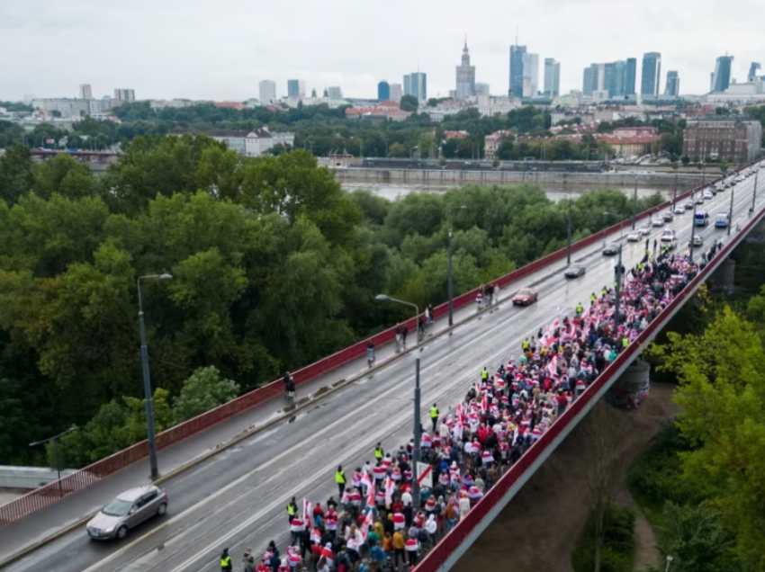 Opozita bjelloruse në mërgim, e ndarë për taktikat kundër regjimit të Lukashenkos