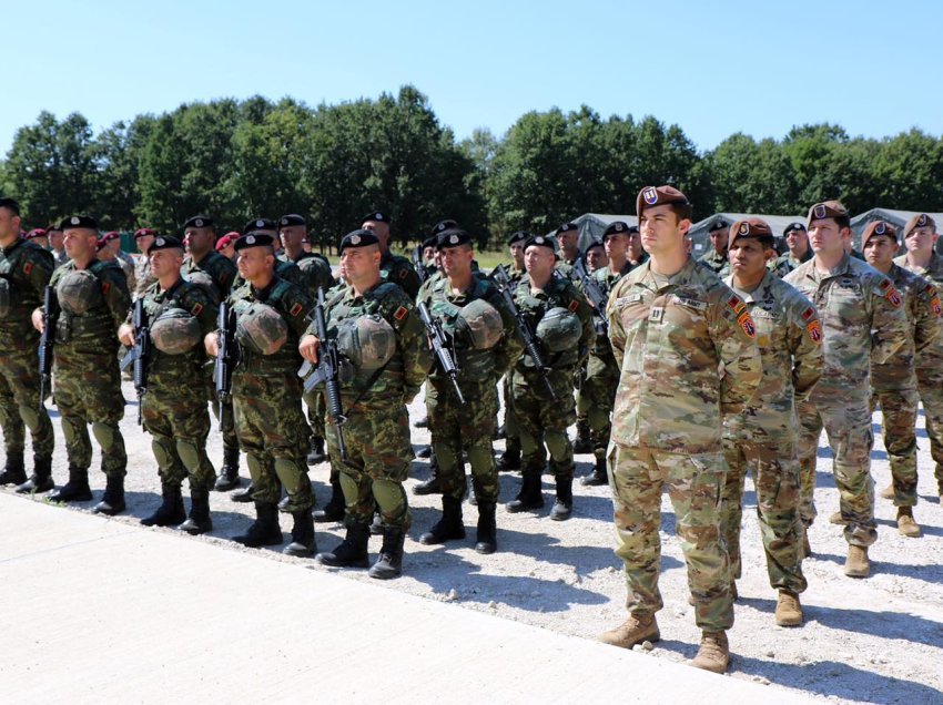 Një tjetër kontingjent i Shqipërisë i bashkohet misionit të KFOR-it në Kosovë