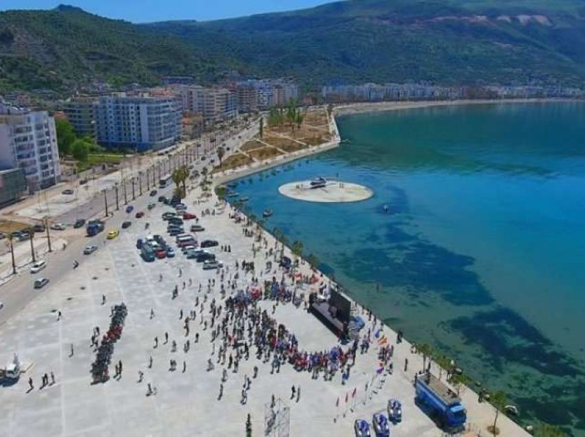 Vlora në fokus të turistëve dhe pushuesve, fundjava rëndon trafikun në rrugët e qytetit