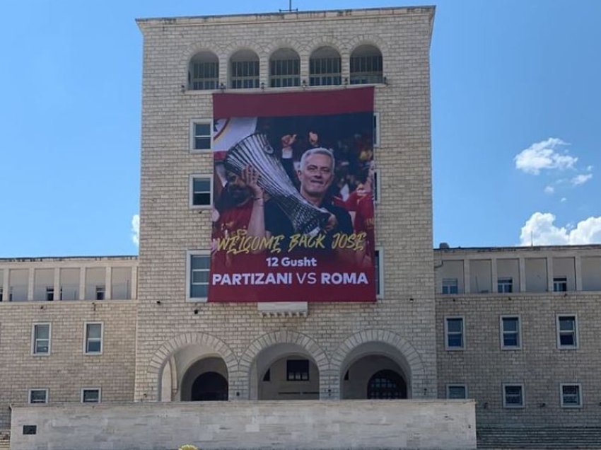 Mourinho mesazh nga Tirana