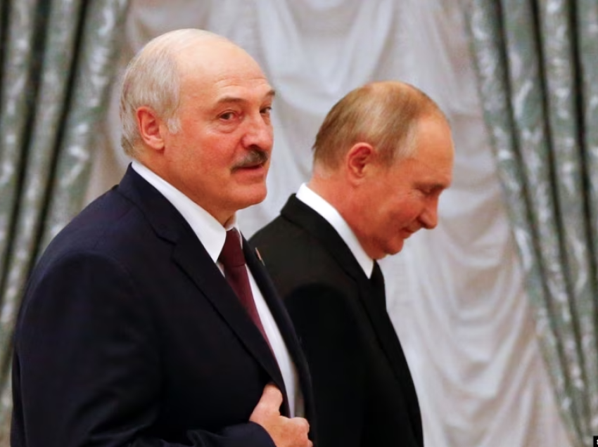 Lukashenka: Putin nuk po e shtyn Bjellorusinë që të hyjë në luftë me Ukrainën