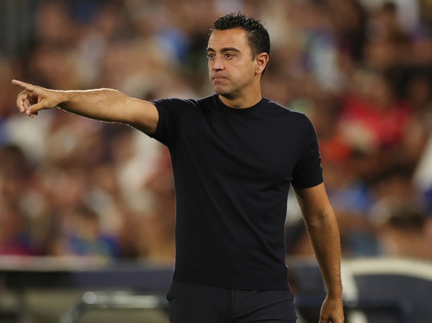 Xavi tregon dy pikat e referimit si trajner