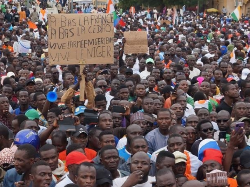 Nigeri dëbon ambasadorin gjerman dhe nigerian