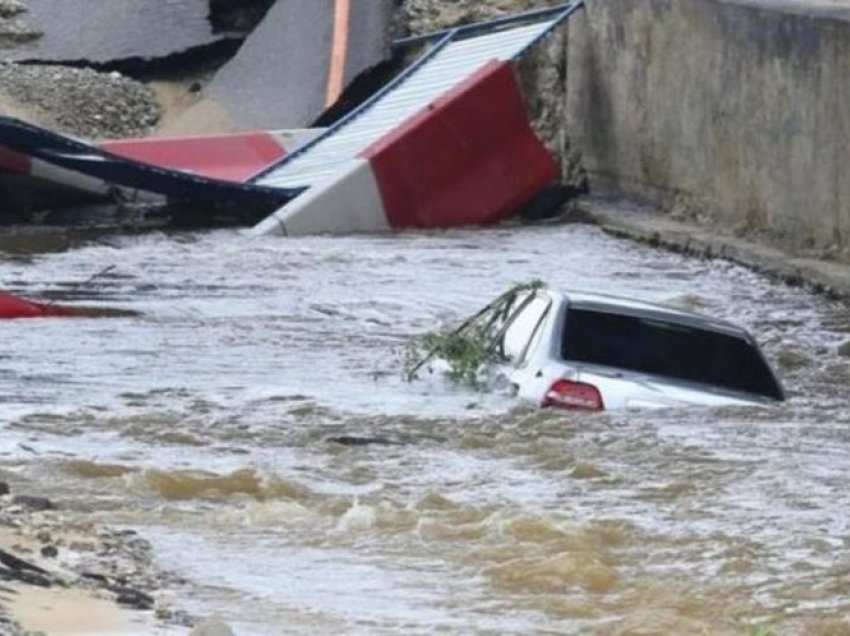 Moti i keq ‘bën kërdinë’ në këtë vend, raportohet për 13 persona të vdekur