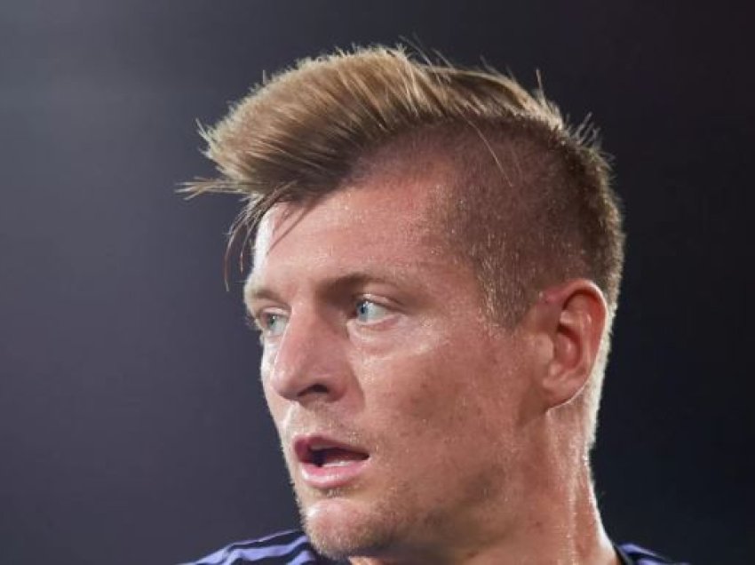 Kroos akuzon