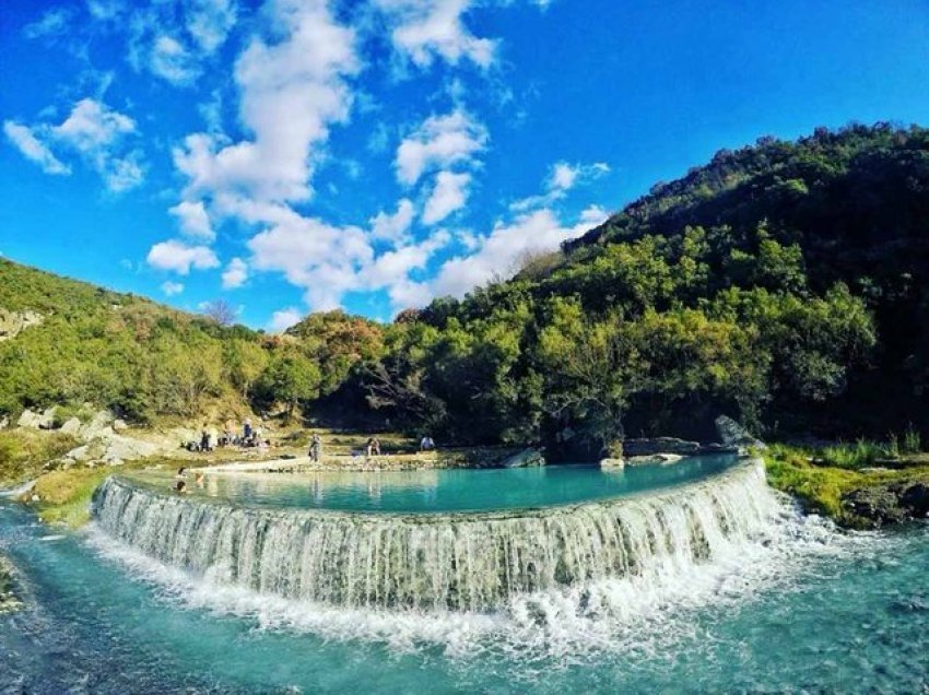 Dy vendet në Shqipëri që rrëmbyen 50% të turistëve këtë vit