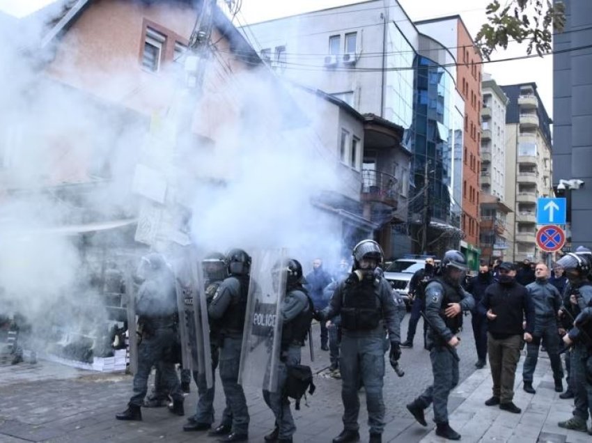 Përpjekjet e vazhdueshme për pengimin e punës së Speciales! Kritikohet ashpër protesta e PSD-së 