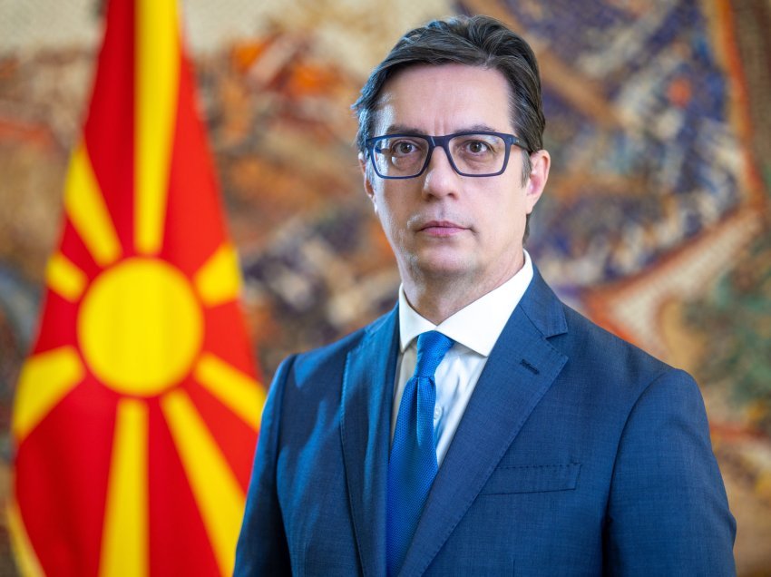 Pendarovski me rastin e festës së Shën Klimentit të Ohrit