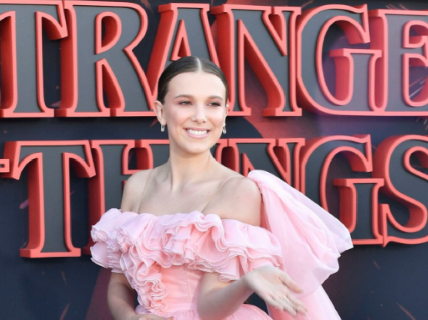 Millie Bobby Brown dhe kasti i ‘Stranger Things’ po përgatiten të xhirojnë sezonin e pestë dhe të fundit