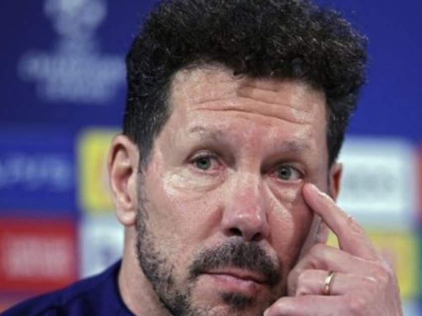 Simeone paralajmëron