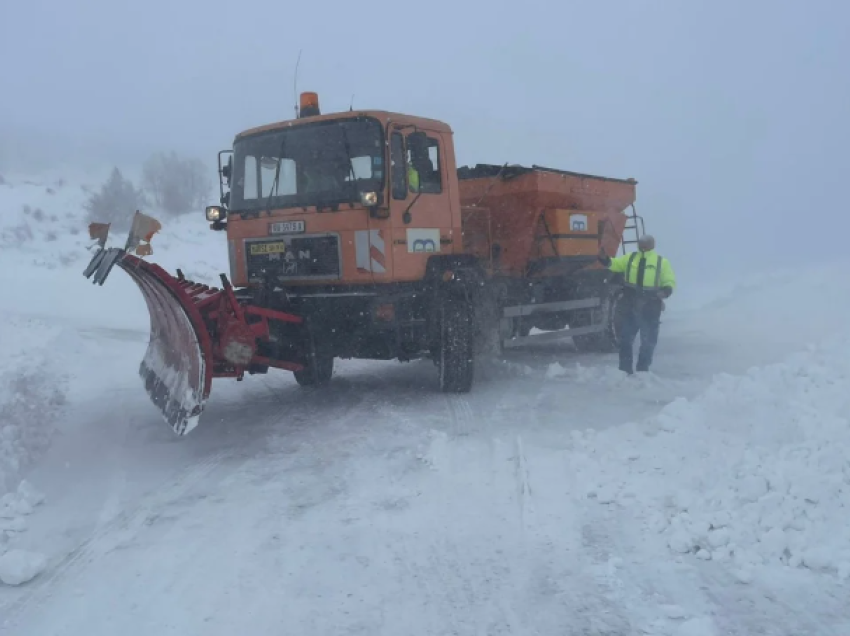 Stuhi dëbore në Shishtavec, trashësia arrin deri në 60 cm