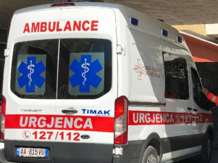 Rrëzohet nga skela ku po punonte, transportohet drejt Traumës 38-vjeçari