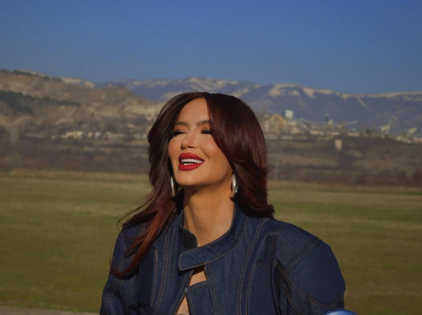 Dafina Zeqiri mahnit me fizikun e saj në fotografitë e fundit në Instagram