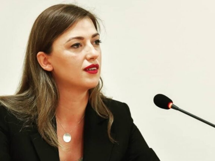 Haxhiu: Ata që po kërkojnë që vetëm Kosova të japë diçka, po i hyjnë në hak Kosovës