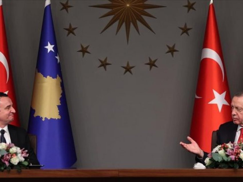 Erdogan mbështet dialogun Kosovë-Serbi: Turqia e gatshme të ndihmojë nëse i kërkohet