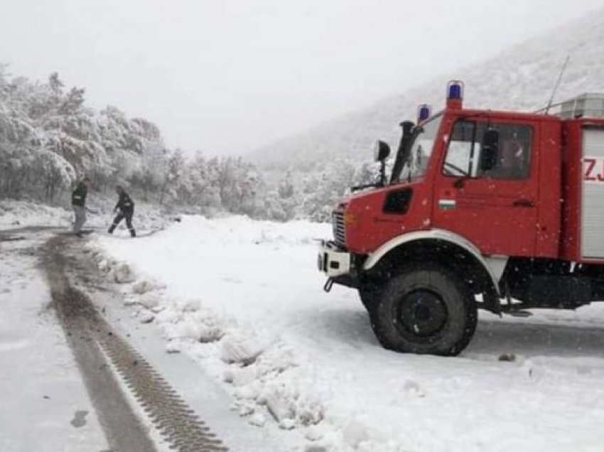 -14 gradë në juglindje; shumë fshatra pa energji elektrike