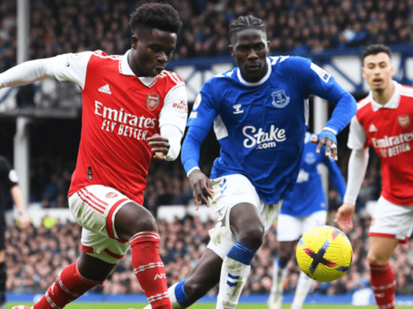 Caktohet orari për ndeshjen e mbetur të Arsenalit ndaj Evertonit