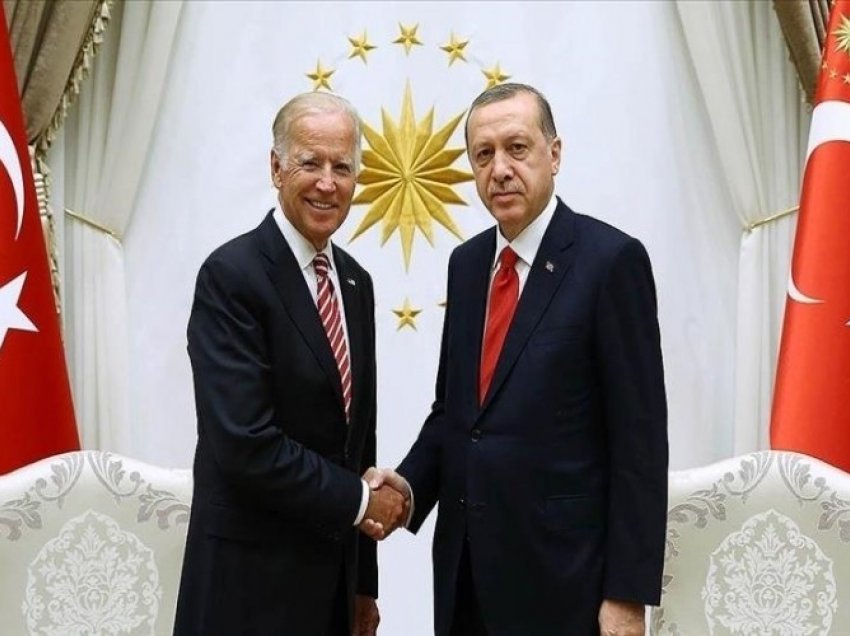 Biden shpreh ngushëllime për tërmetet vdekjeprurëse në Turqi