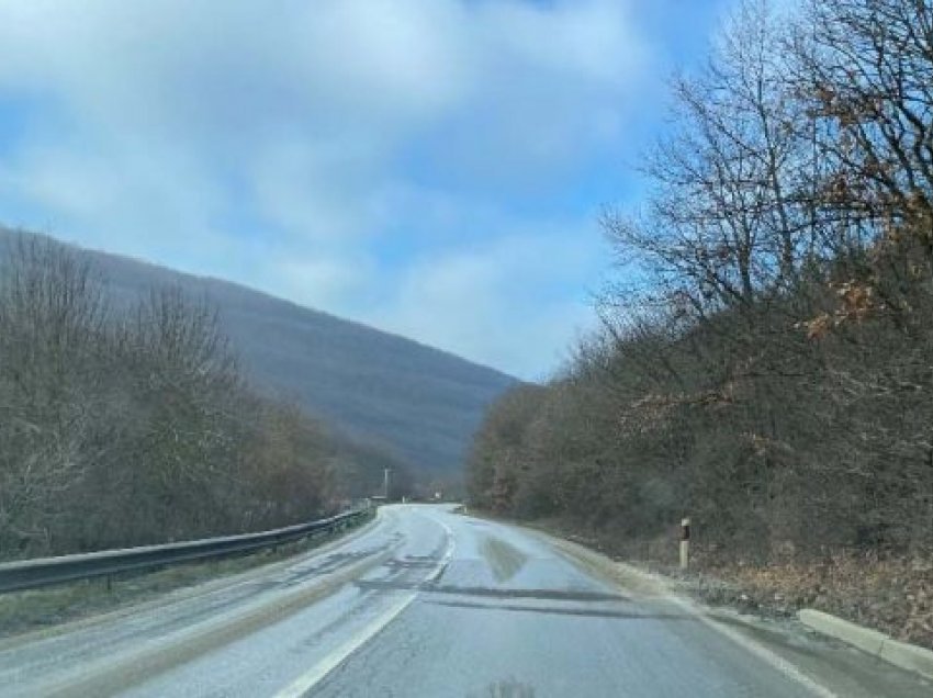 ​Rrugët me ngrica, apelohet për kujdes të shtuar në trafik